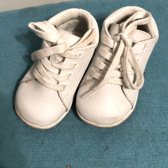 3/$40🎉Toddler shoes - Picture 1 of 6